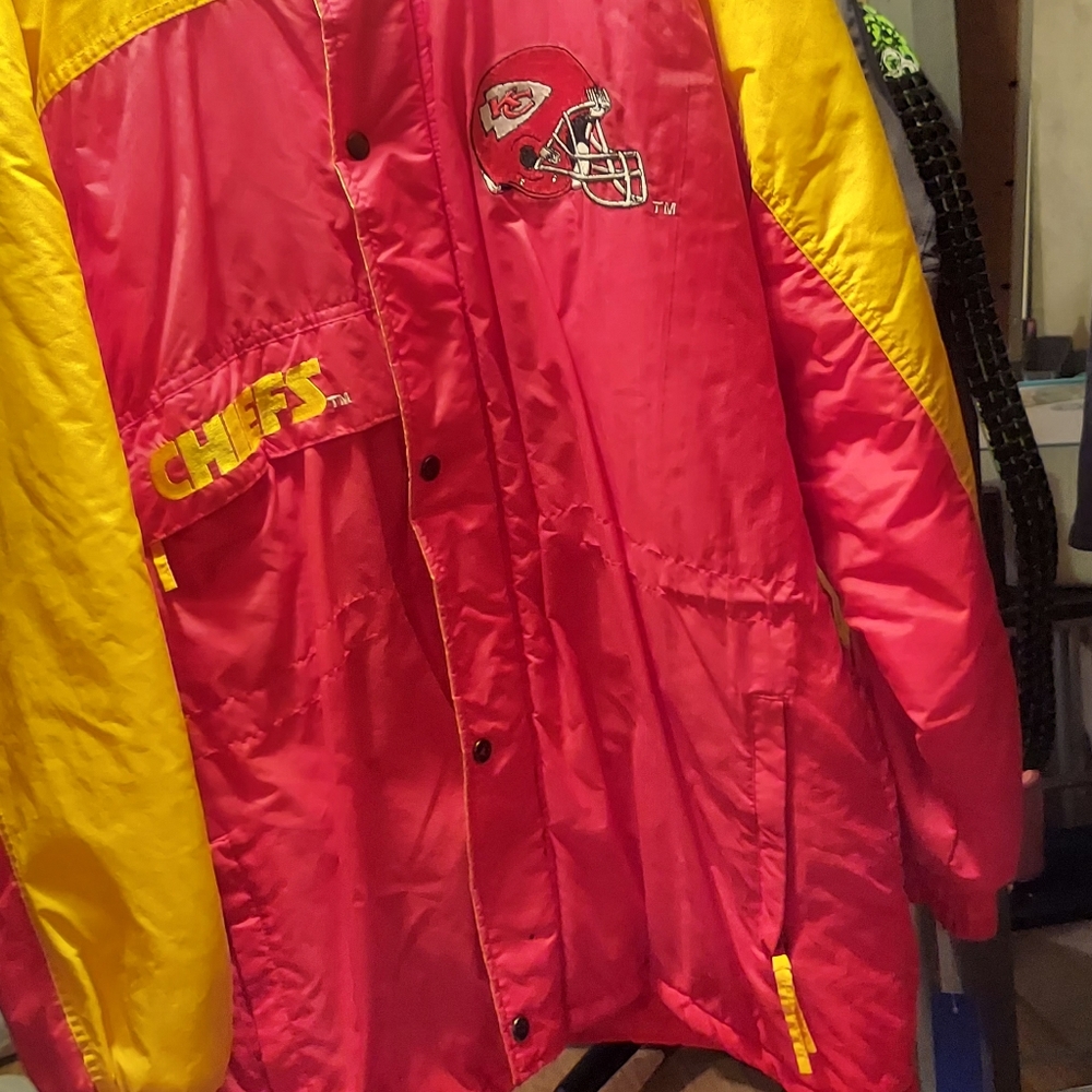 Large chiefs coat